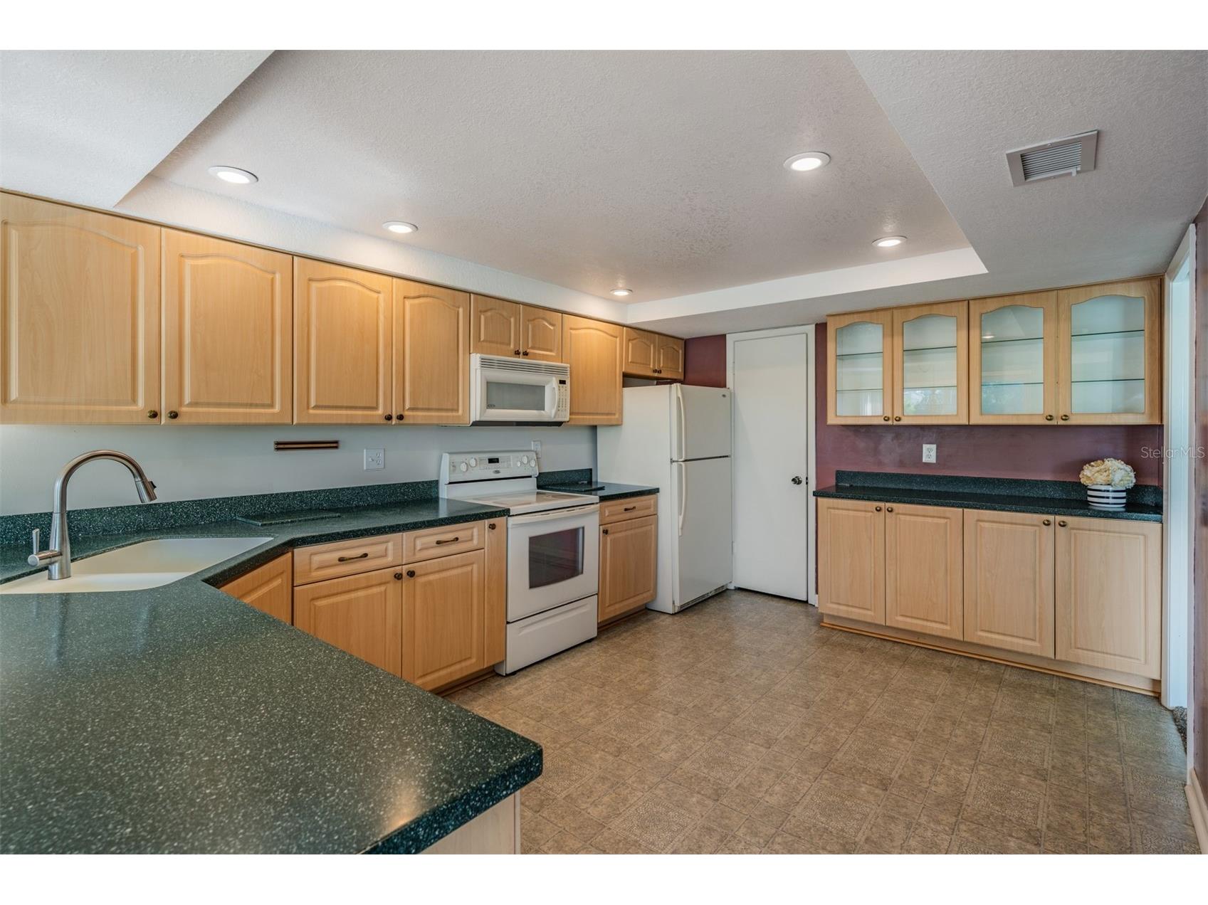 225 Country Club Drive #1209 Largo FL 33771 TB8497142 image9
