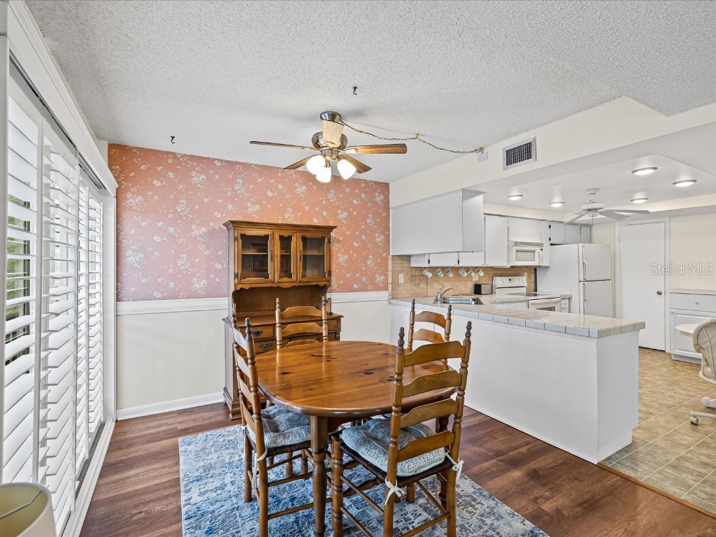 225 Country Club Drive #1211 Largo FL 33771 TB8432446 image11