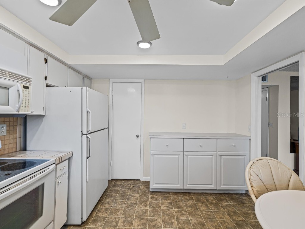 225 Country Club Drive #1211 Largo FL 33771 TB8432446 image15