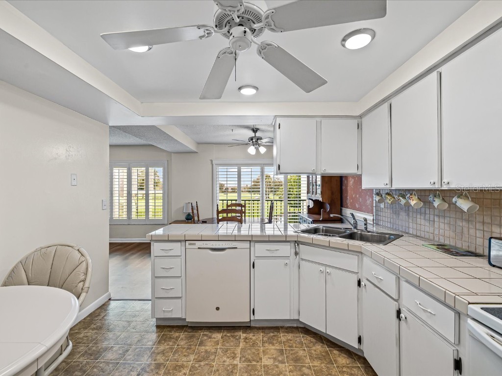 225 Country Club Drive #1211 Largo FL 33771 TB8432446 image16