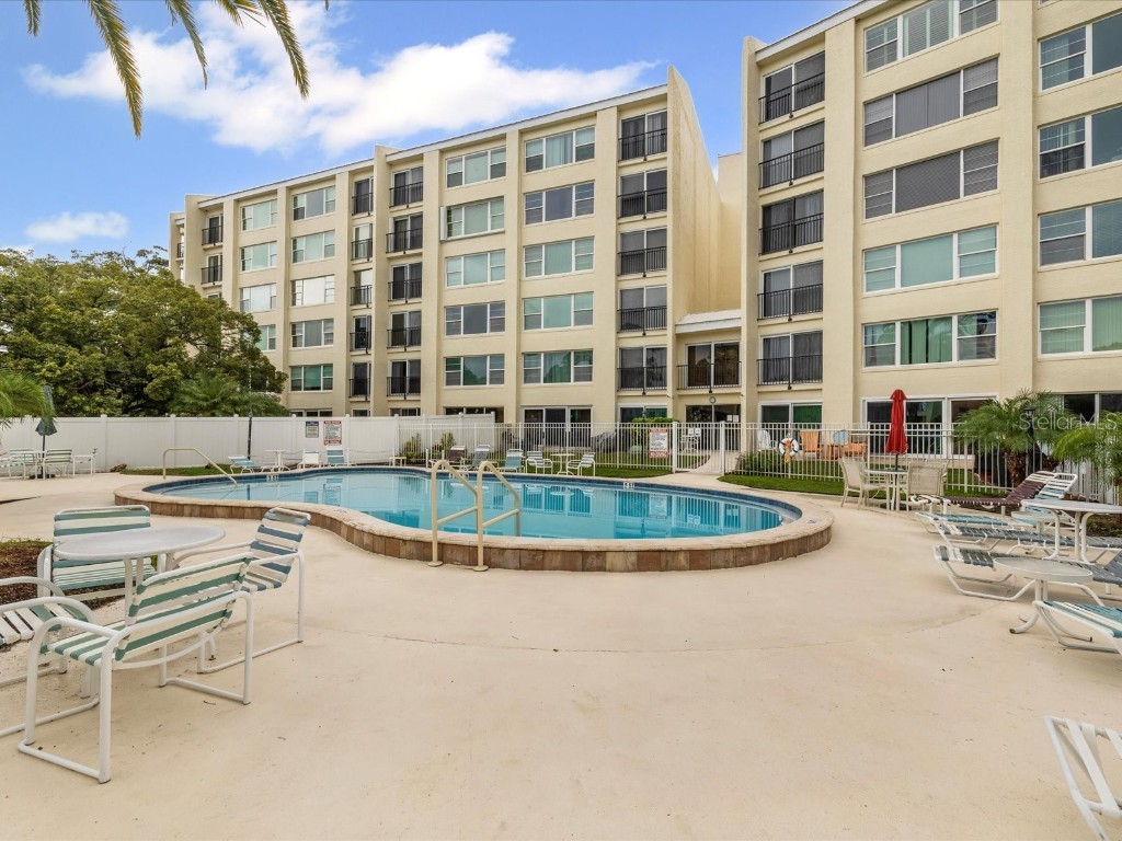 225 Country Club Drive #1211 Largo FL 33771 TB8432446 image37