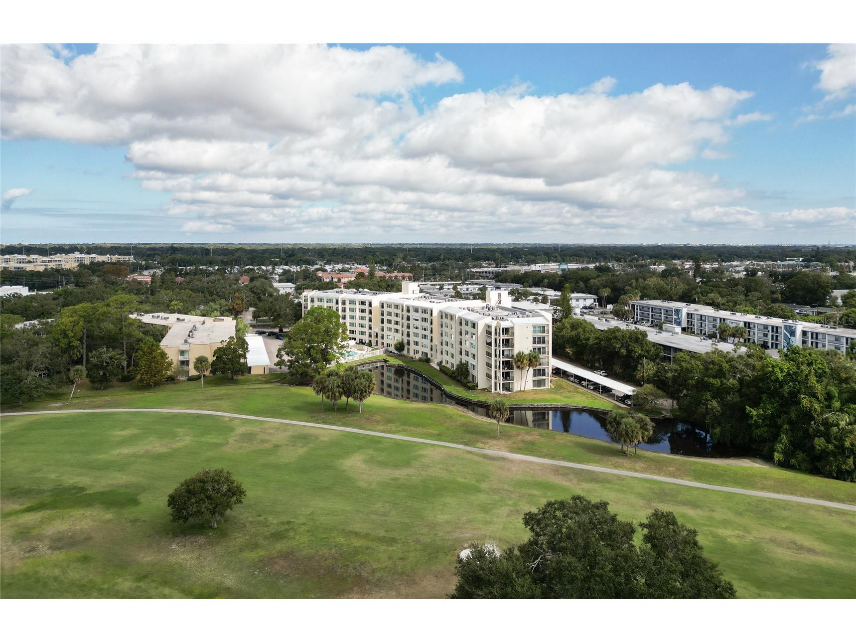 225 Country Club Drive #F1403 Largo FL 33771 TB8474672 image1