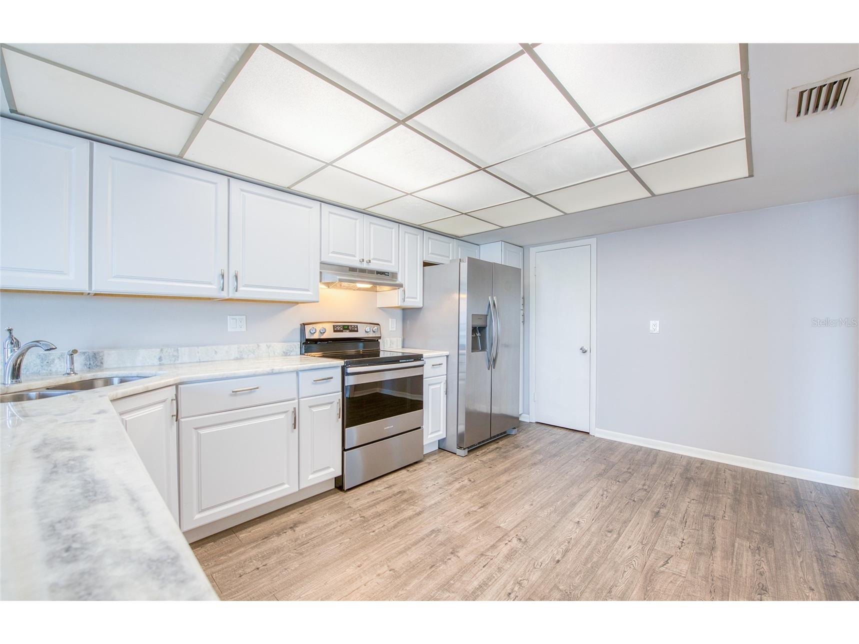 225 Country Club Drive #F1403 Largo FL 33771 TB8474672 image15