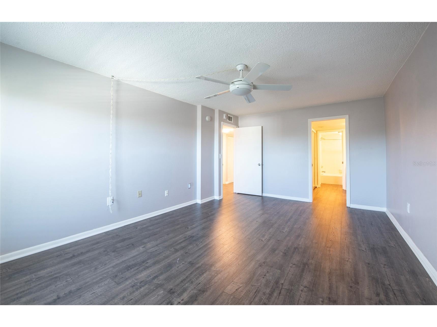 225 Country Club Drive #F1403 Largo FL 33771 TB8474672 image16
