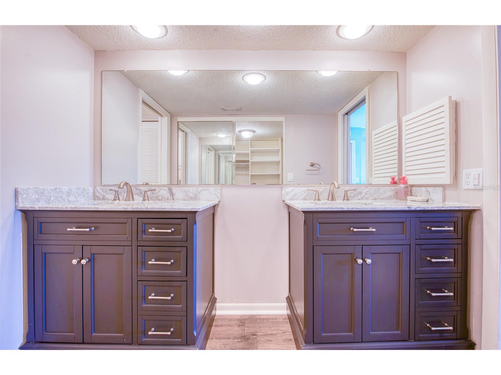 225 Country Club Drive #F1403 Largo FL 33771 TB8474672 image19