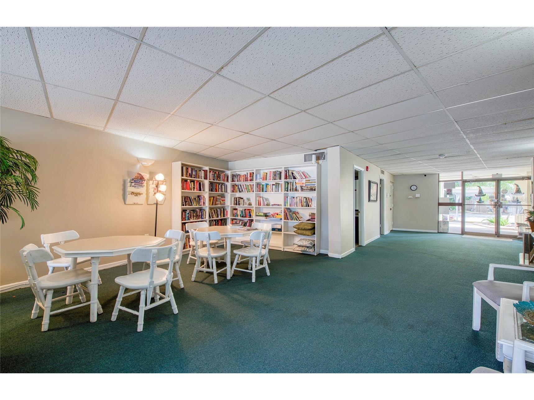 225 Country Club Drive #F1403 Largo FL 33771 TB8474672 image32