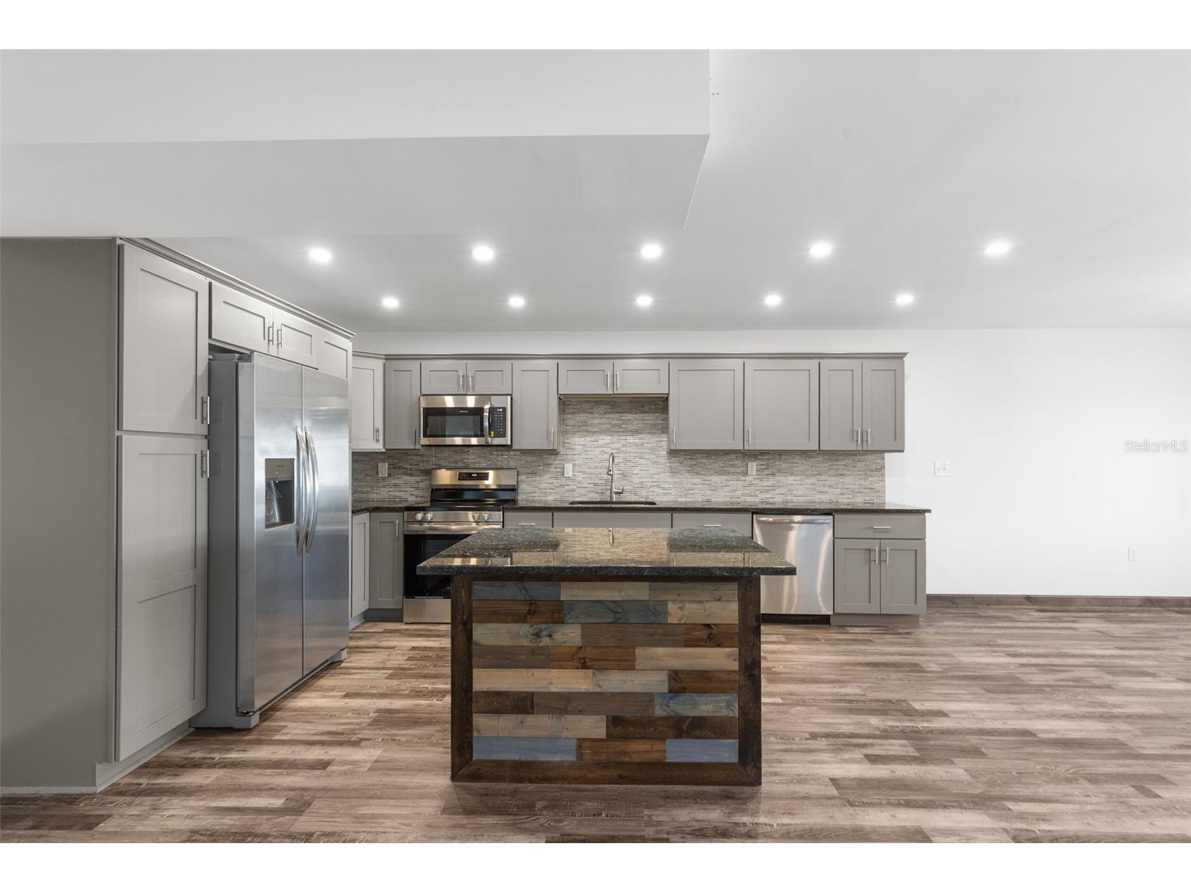 225 Country Club Drive #B221 Largo FL 33771 TB8509961 image10