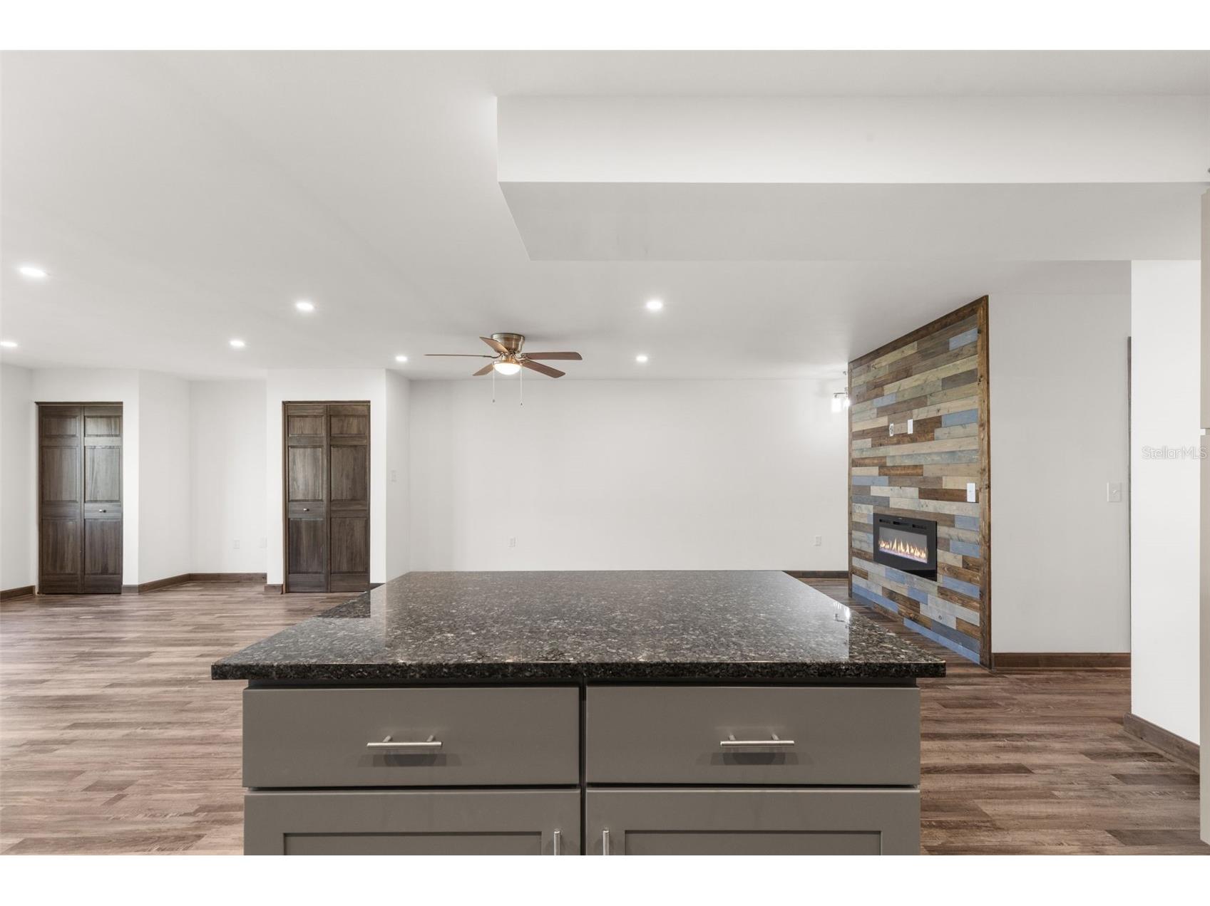 225 Country Club Drive #B221 Largo FL 33771 TB8509961 image14