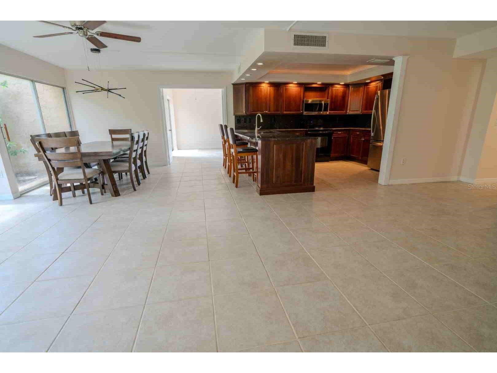 225 Country Club Drive #D142 Largo FL 33771 TB8525826 image3