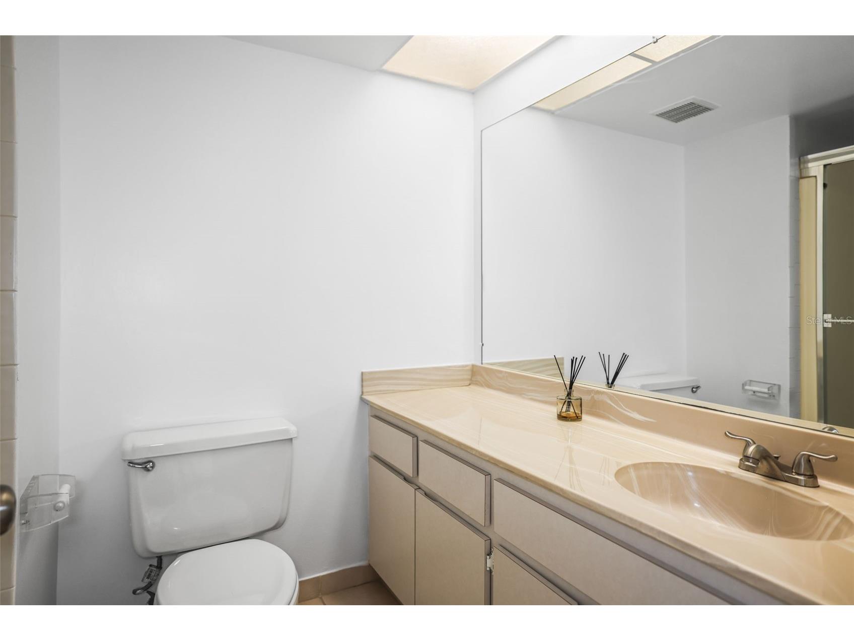 225 Country Club Drive #D237 Largo FL 33771 TB8485265 image20
