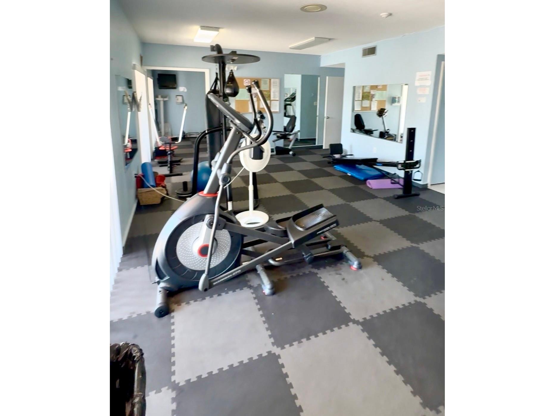 225 Country Club Drive #D238 Largo FL 33771 TB8493620 image47