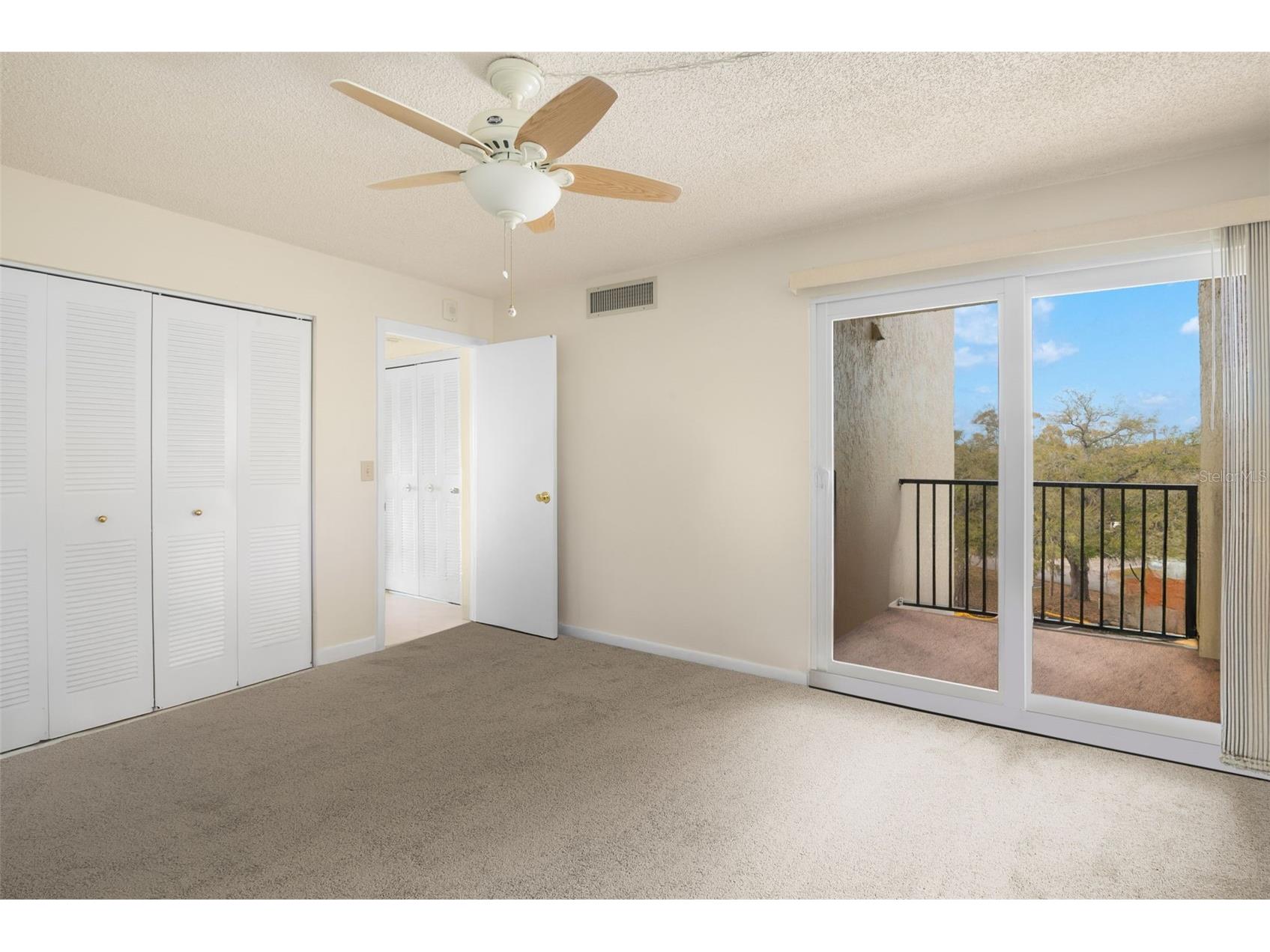 225 Country Club Drive #F-1401 Largo FL 33771 TB8482462 image19