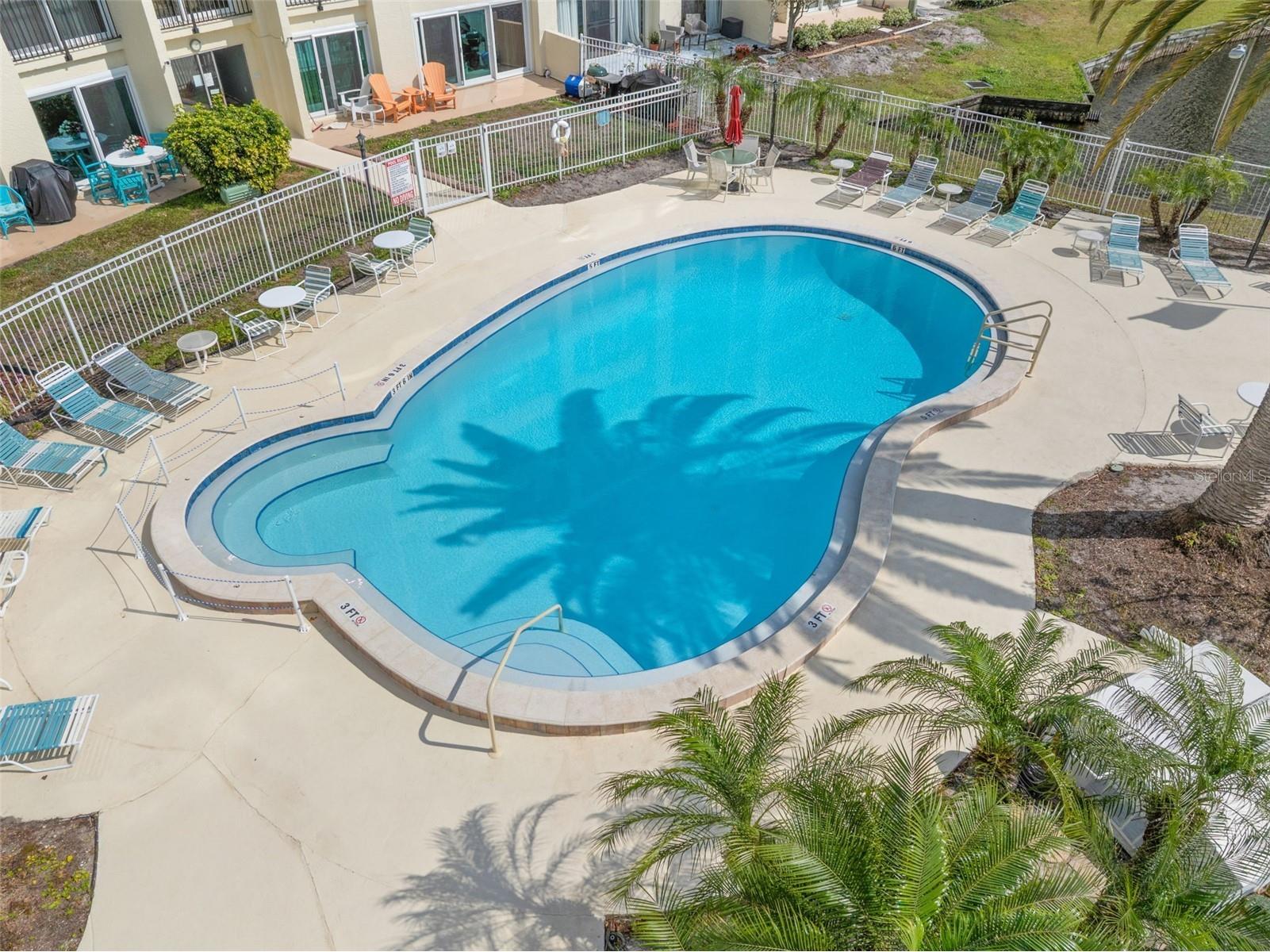 225 Country Club Drive #F-1401 Largo FL 33771 TB8482462 image2