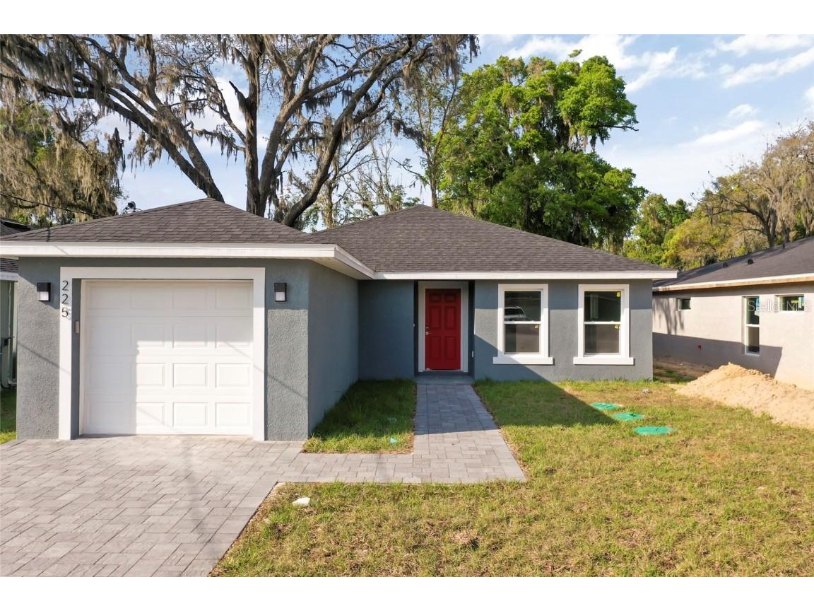 225 E 16th Street Apopka FL 32703 O6163552 image1