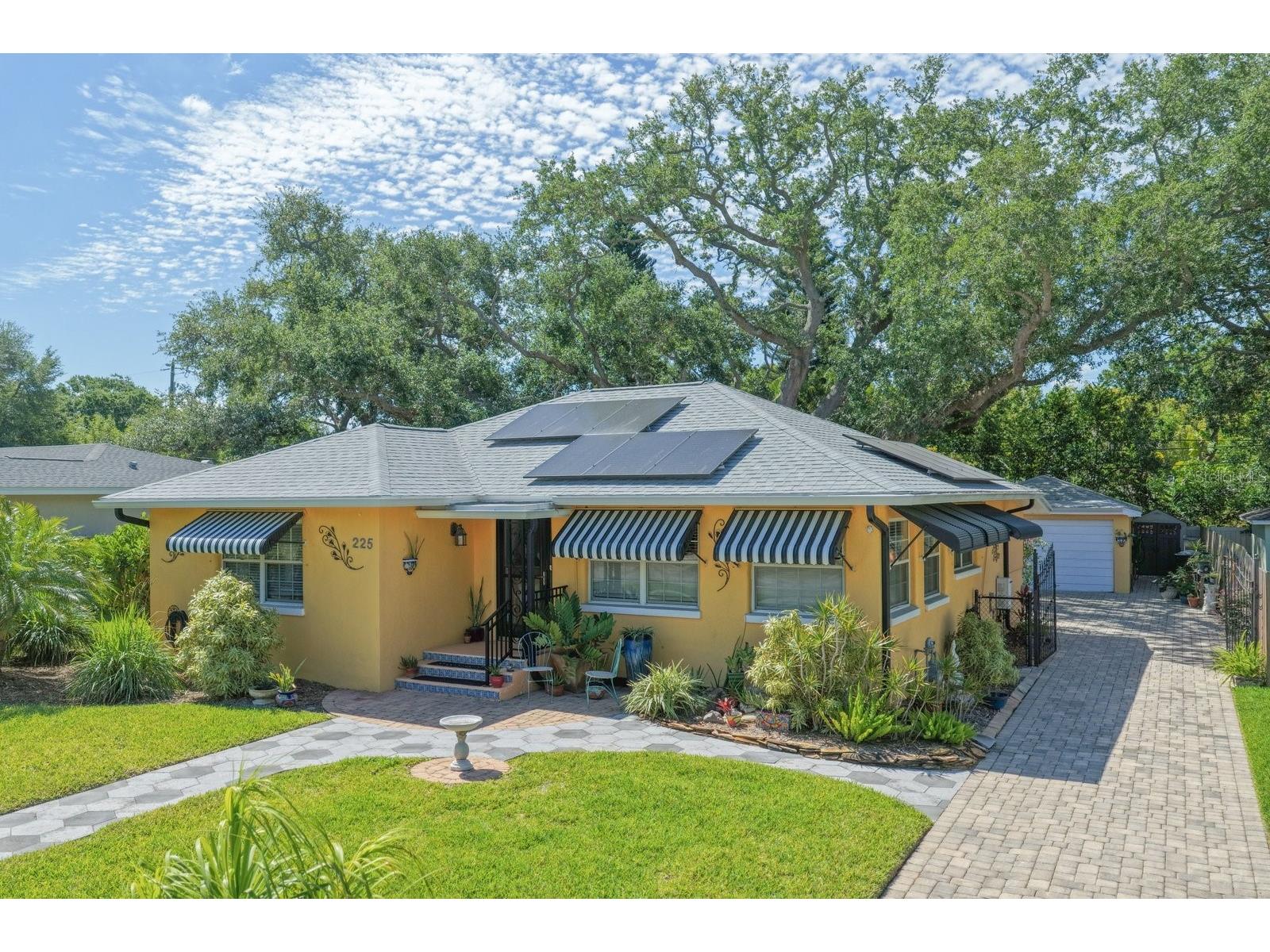 225 Garden Circle S Dunedin FL 34698 TB8504887 image1