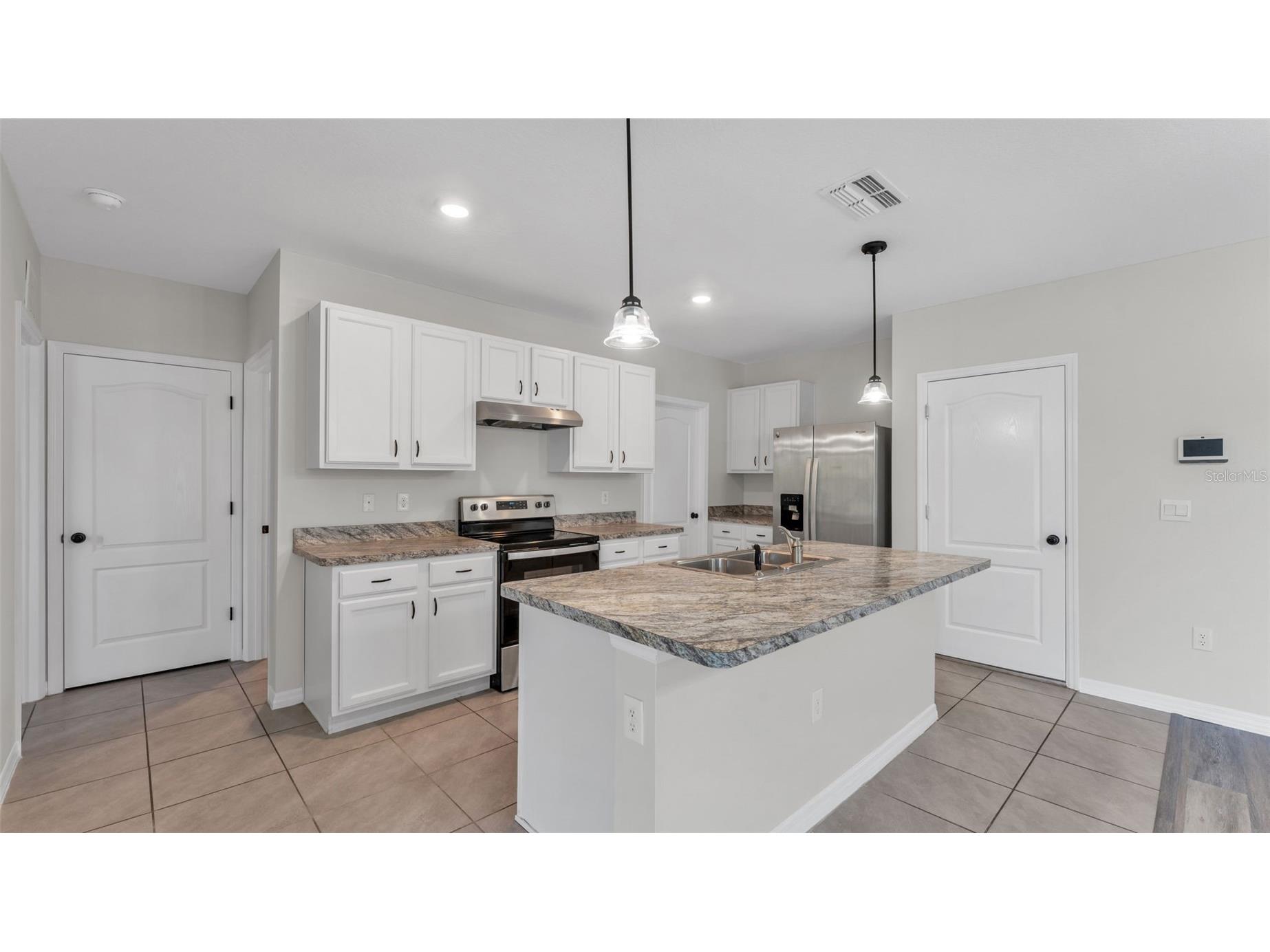 225 Gina Lane Davenport FL 33837 L4960164 image3