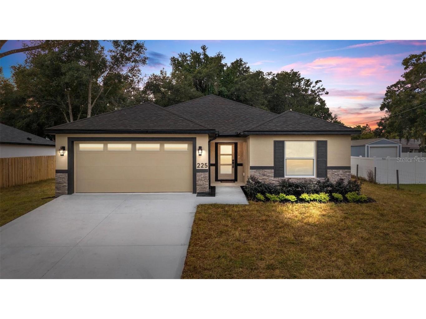 225 Hillside Avenue Umatilla FL 32784 G5105121 image1