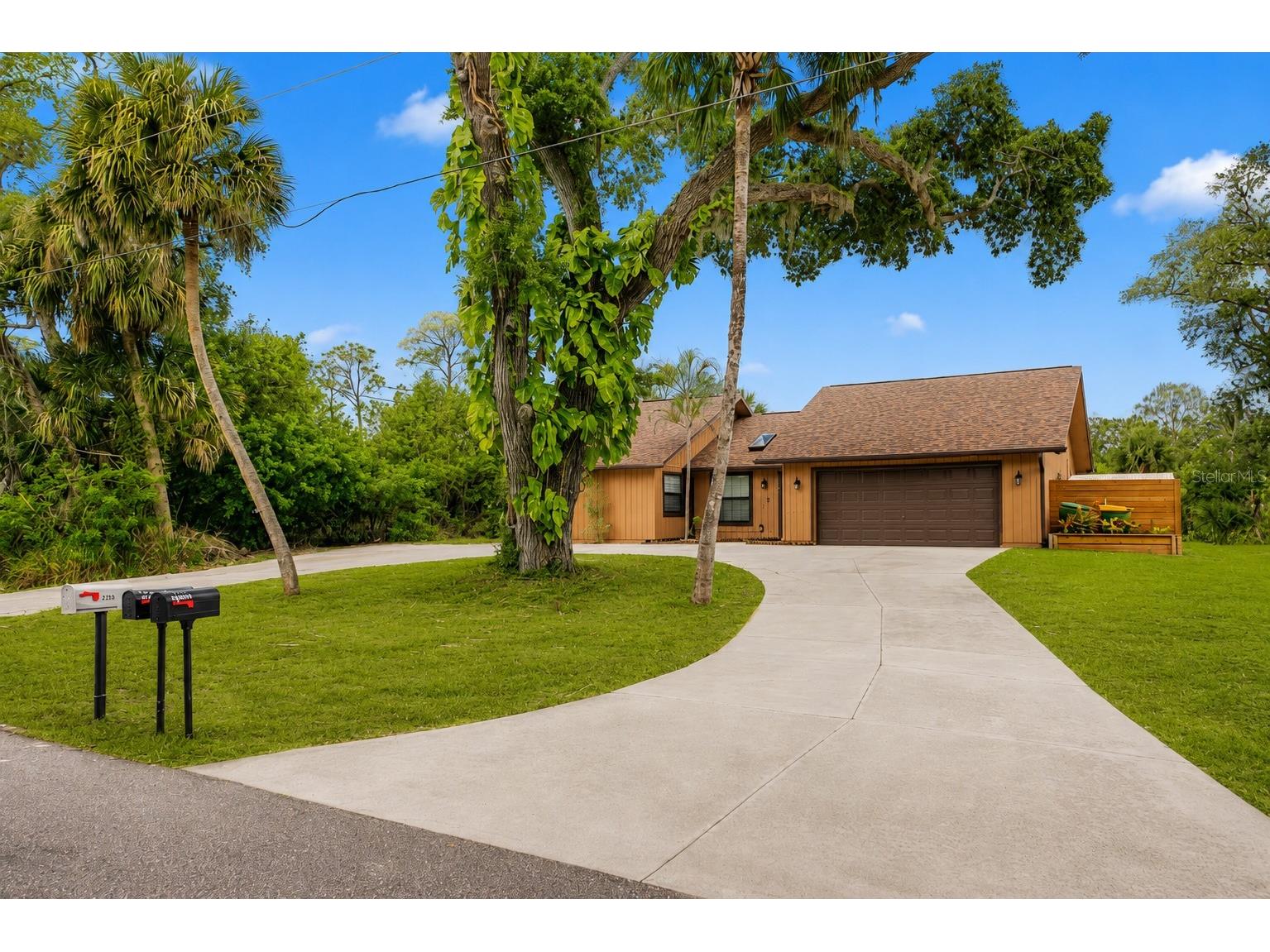 225 Hoffer Street Port Charlotte FL 33953 - CANAL OFF OF APOLLO WATERWAY N6144348 image34