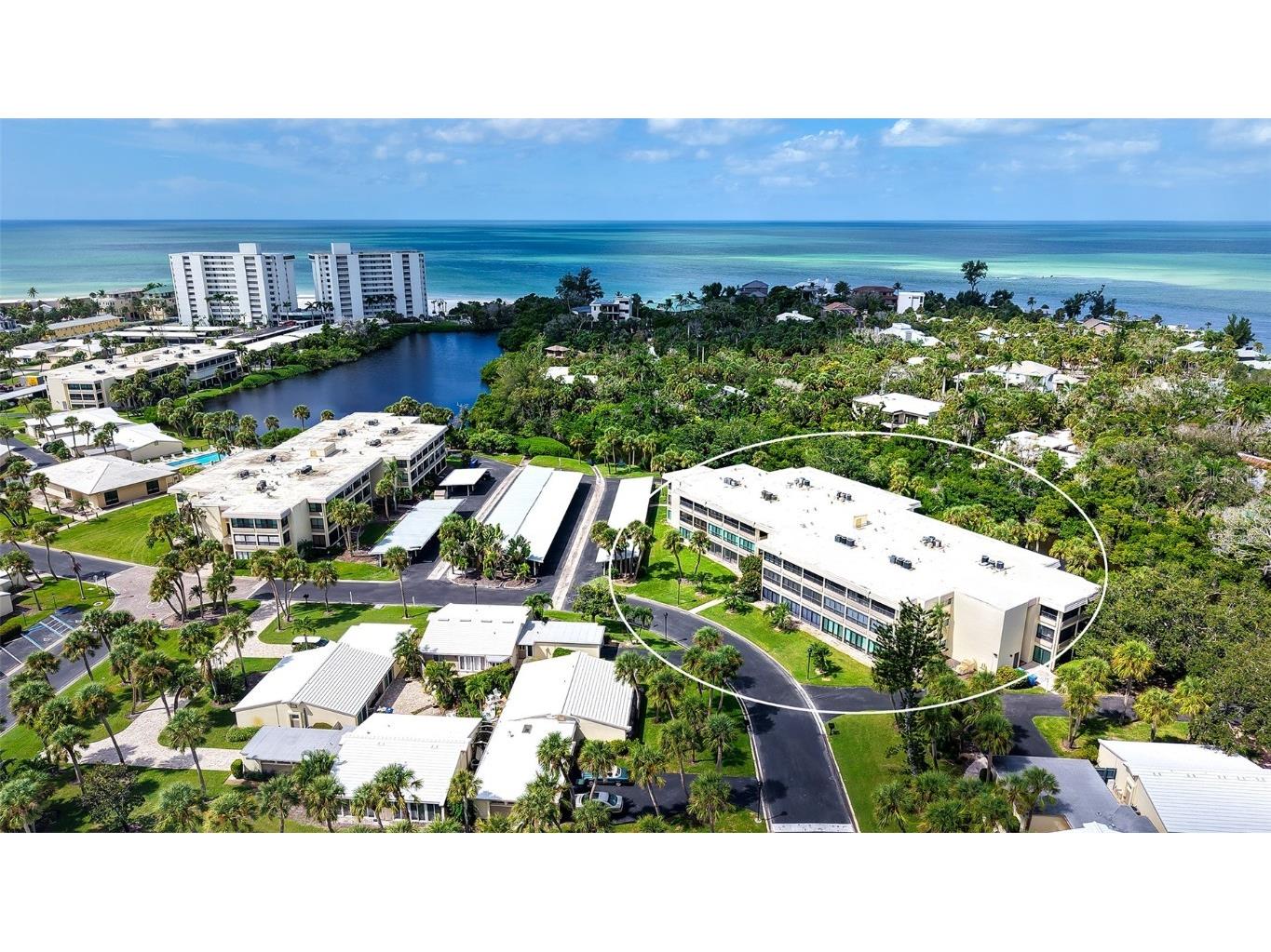 225 Hourglass Way #103 Sarasota FL 34242 - LAGOON. GULF OF MEXICO. A4664460 image1