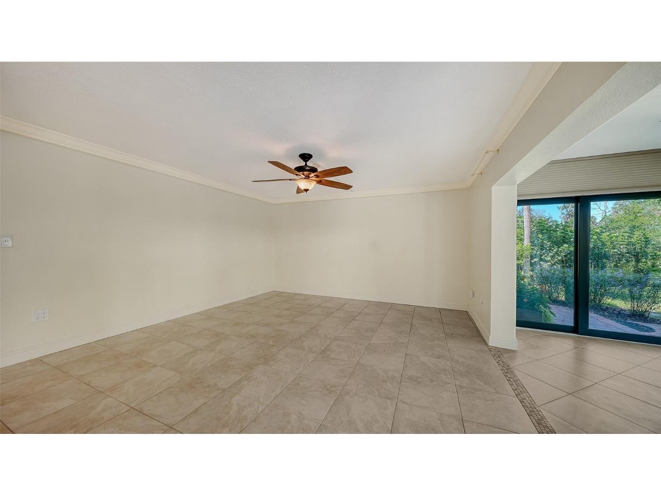 225 Hourglass Way #103 Sarasota FL 34242 - LAGOON. GULF OF MEXICO. A4664460 image10