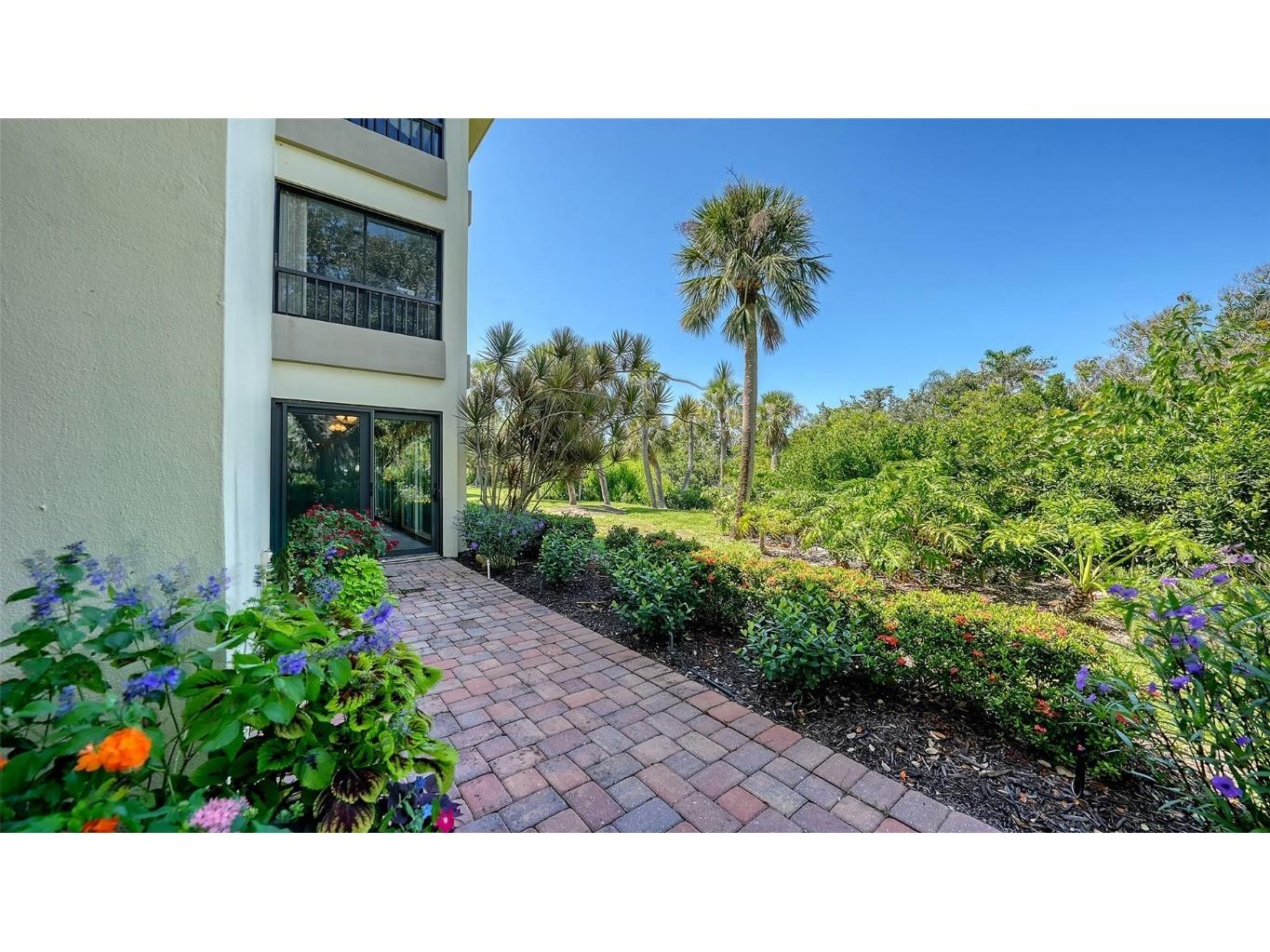 225 Hourglass Way #103 Sarasota FL 34242 - LAGOON. GULF OF MEXICO. A4664460 image21