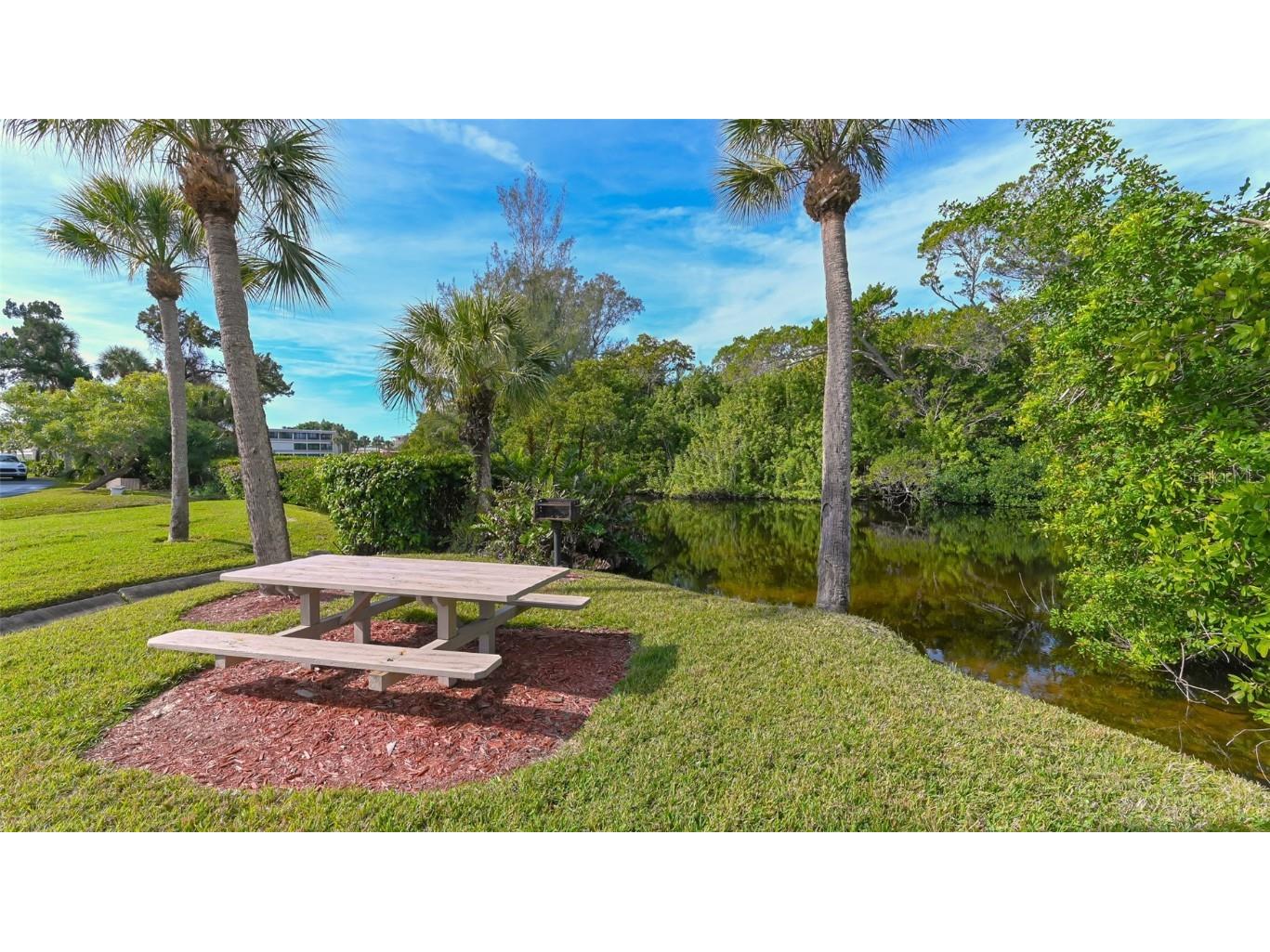 225 Hourglass Way #103 Sarasota FL 34242 - LAGOON. GULF OF MEXICO. A4664460 image27