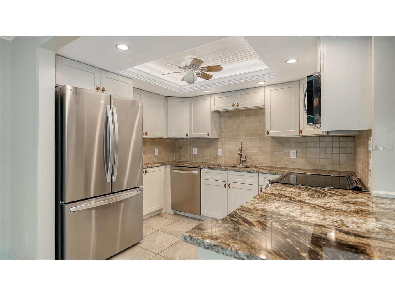 225 Hourglass Way #103 Sarasota FL 34242 - LAGOON. GULF OF MEXICO. A4664460 image33