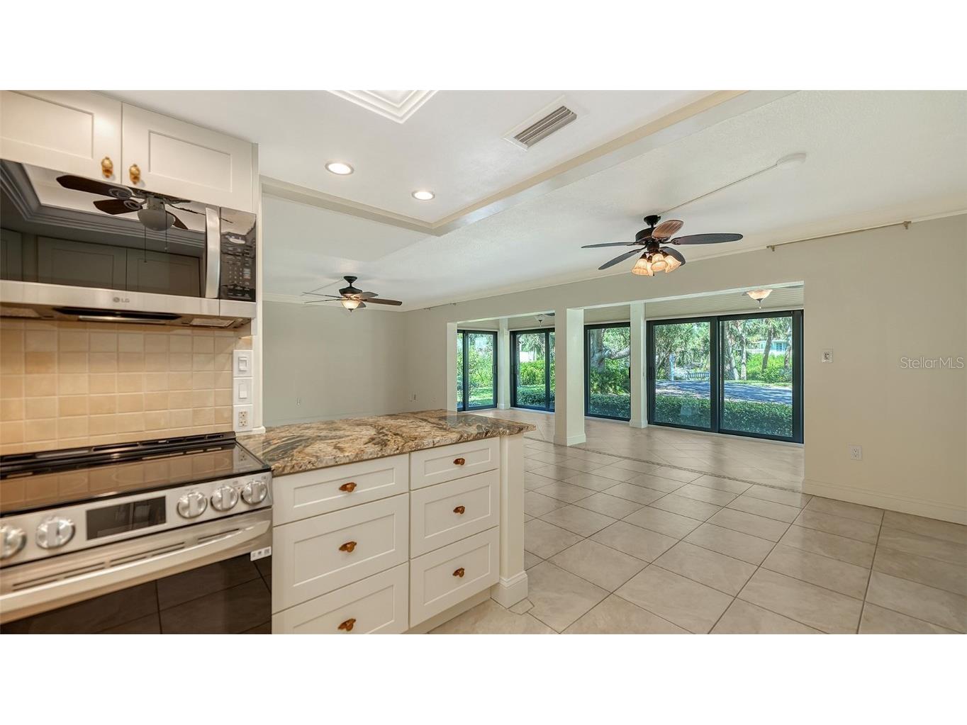 225 Hourglass Way #103 Sarasota FL 34242 - LAGOON. GULF OF MEXICO. A4664460 image38