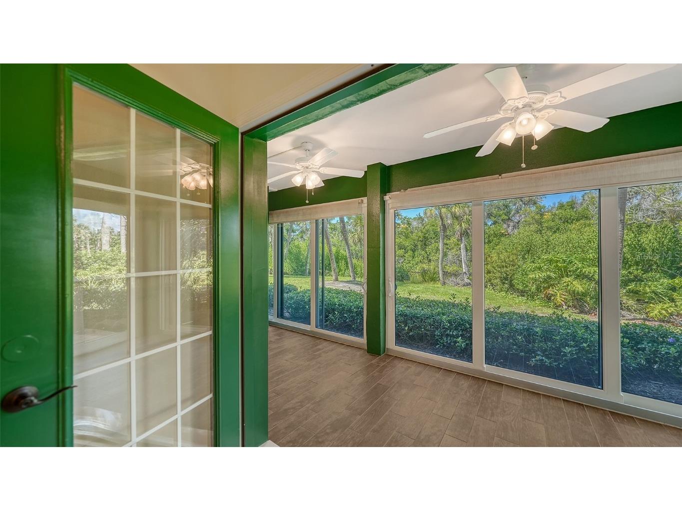 225 Hourglass Way #103 Sarasota FL 34242 - LAGOON. GULF OF MEXICO. A4664460 image56