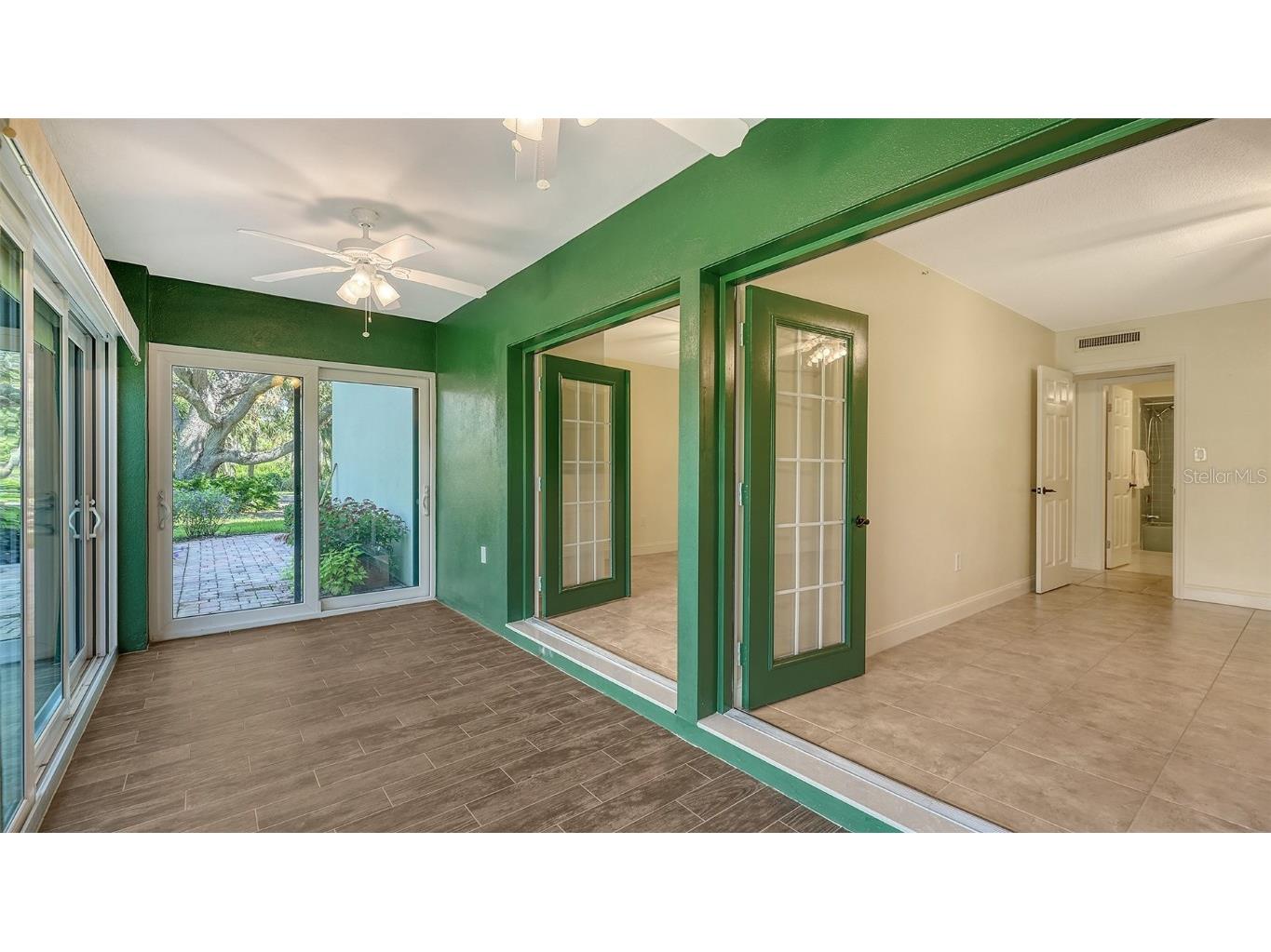 225 Hourglass Way #103 Sarasota FL 34242 - LAGOON. GULF OF MEXICO. A4664460 image60