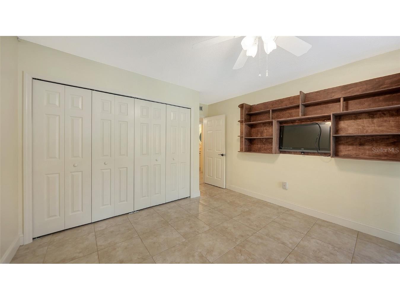 225 Hourglass Way #103 Sarasota FL 34242 - LAGOON. GULF OF MEXICO. A4664460 image61