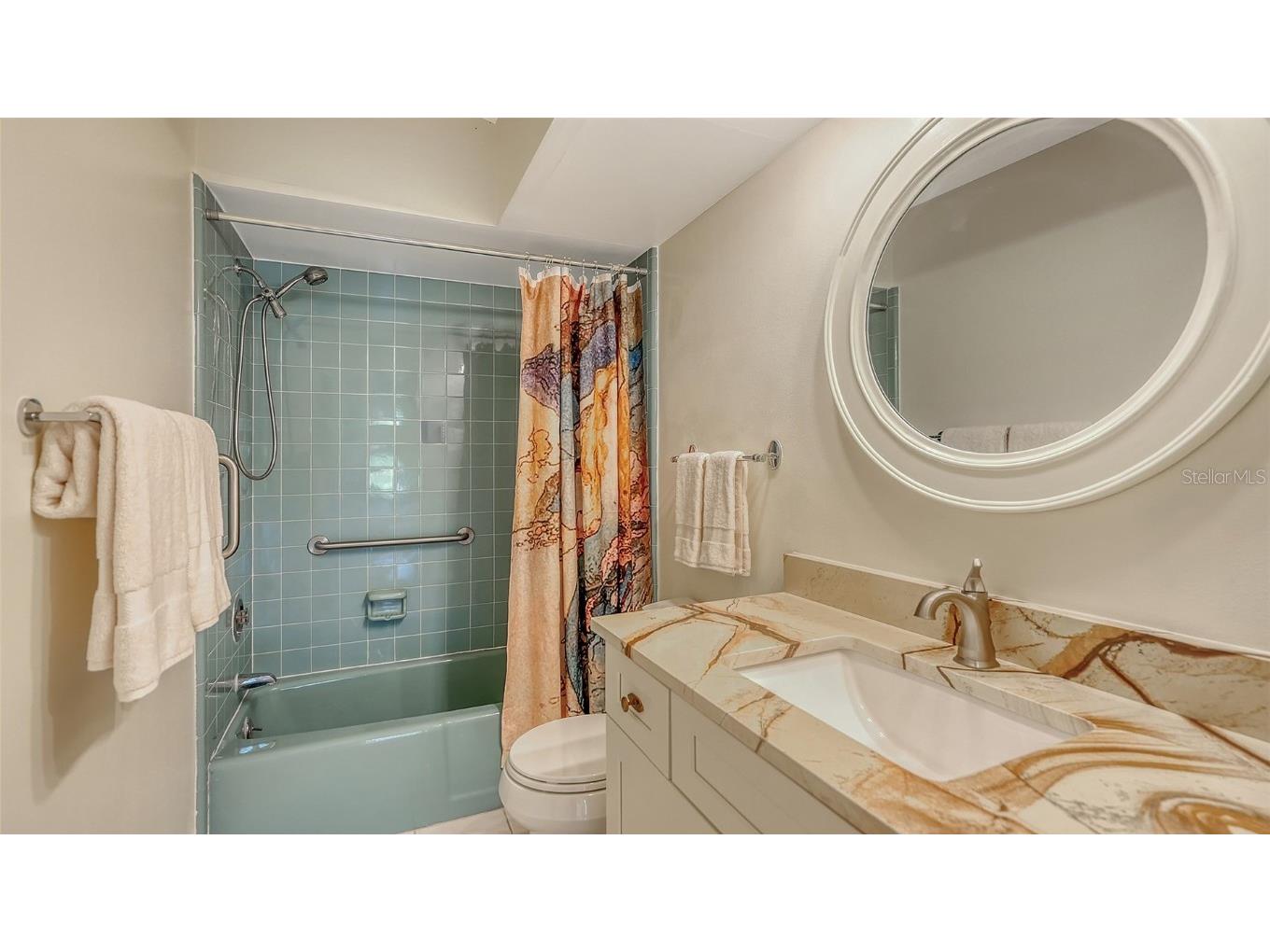 225 Hourglass Way #103 Sarasota FL 34242 - LAGOON. GULF OF MEXICO. A4664460 image63