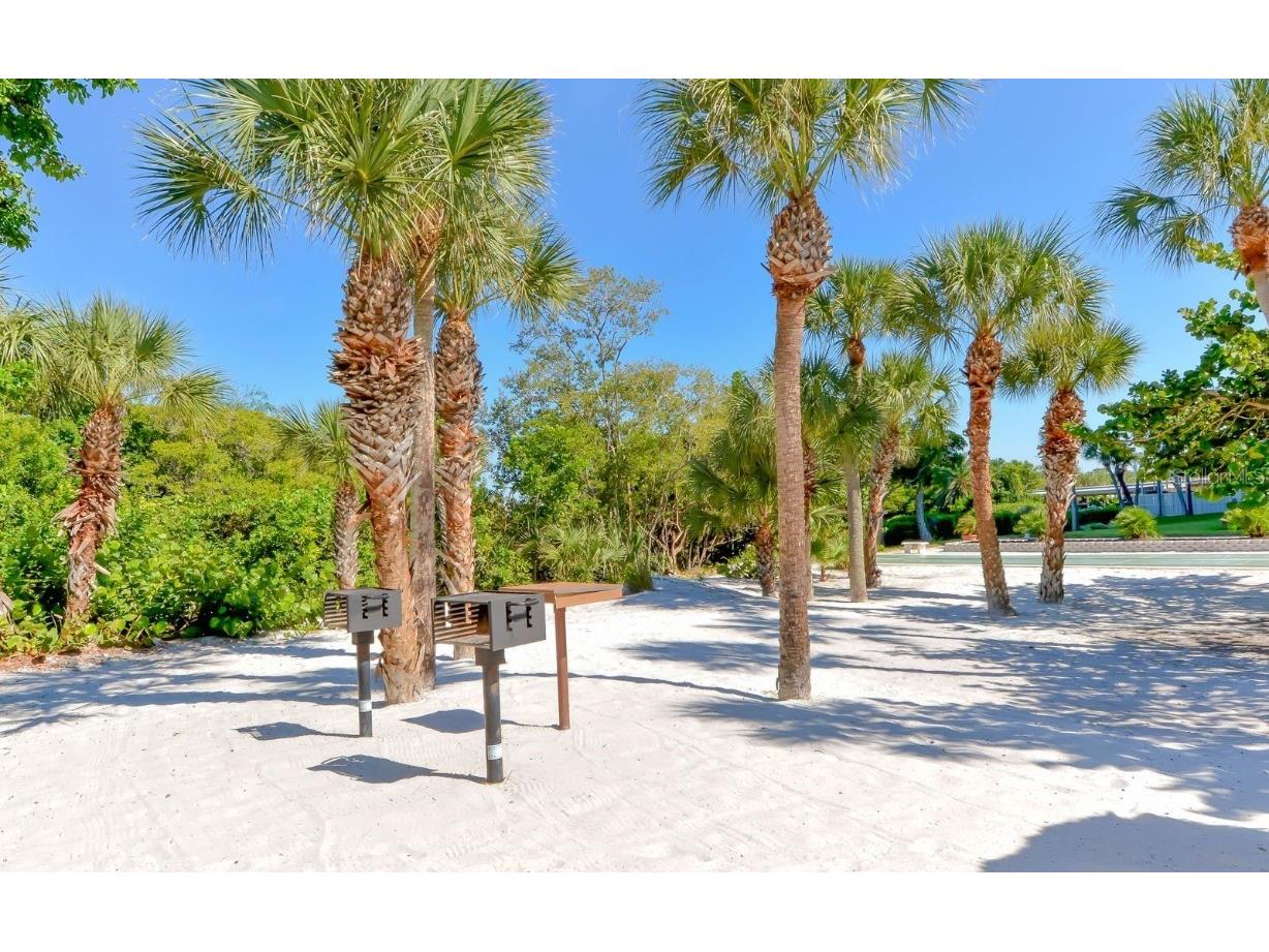 225 Hourglass Way #103 Sarasota FL 34242 - LAGOON. GULF OF MEXICO. A4664460 image82