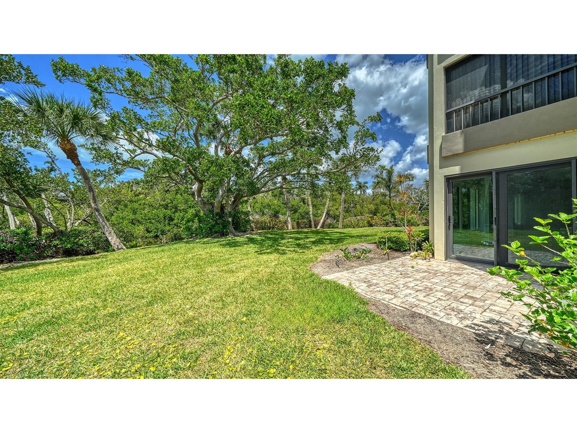 225 Hourglass Way #106 Sarasota FL 34242 - GULF OF AMERICA A4683200 image15