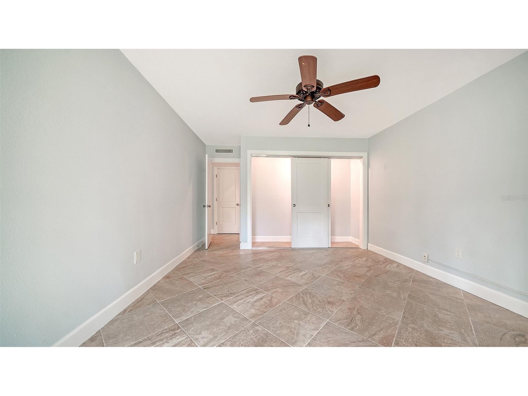 225 Hourglass Way #106 Sarasota FL 34242 - GULF OF AMERICA A4683200 image36