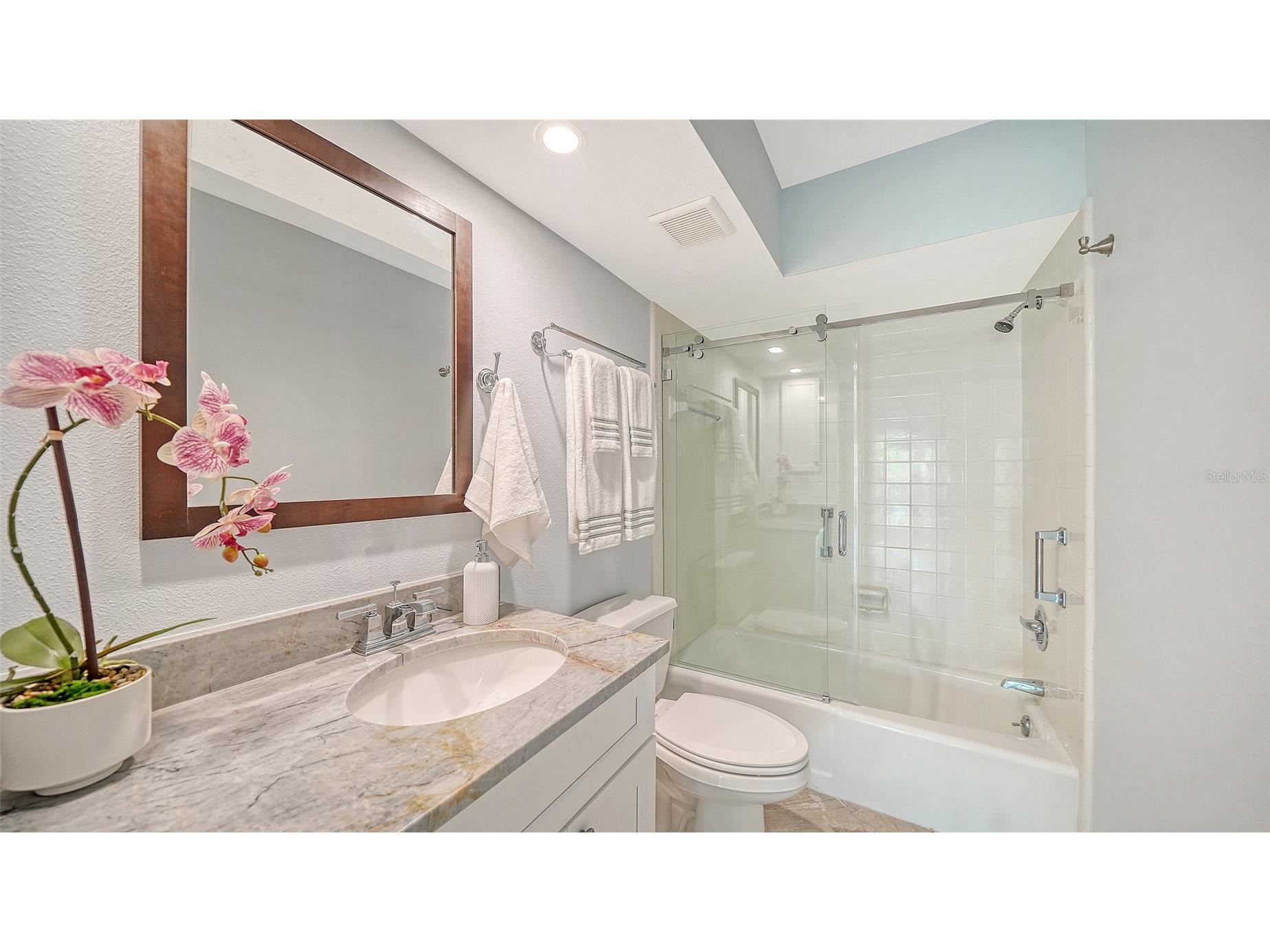 225 Hourglass Way #106 Sarasota FL 34242 - GULF OF AMERICA A4683200 image37