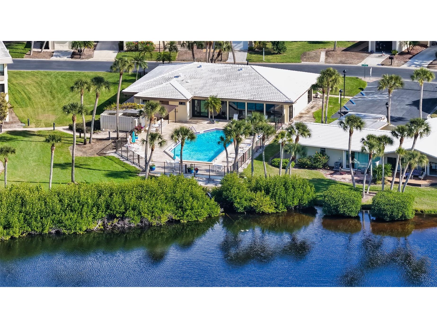 225 Hourglass Way #106 Sarasota FL 34242 - GULF OF AMERICA A4683200 image47