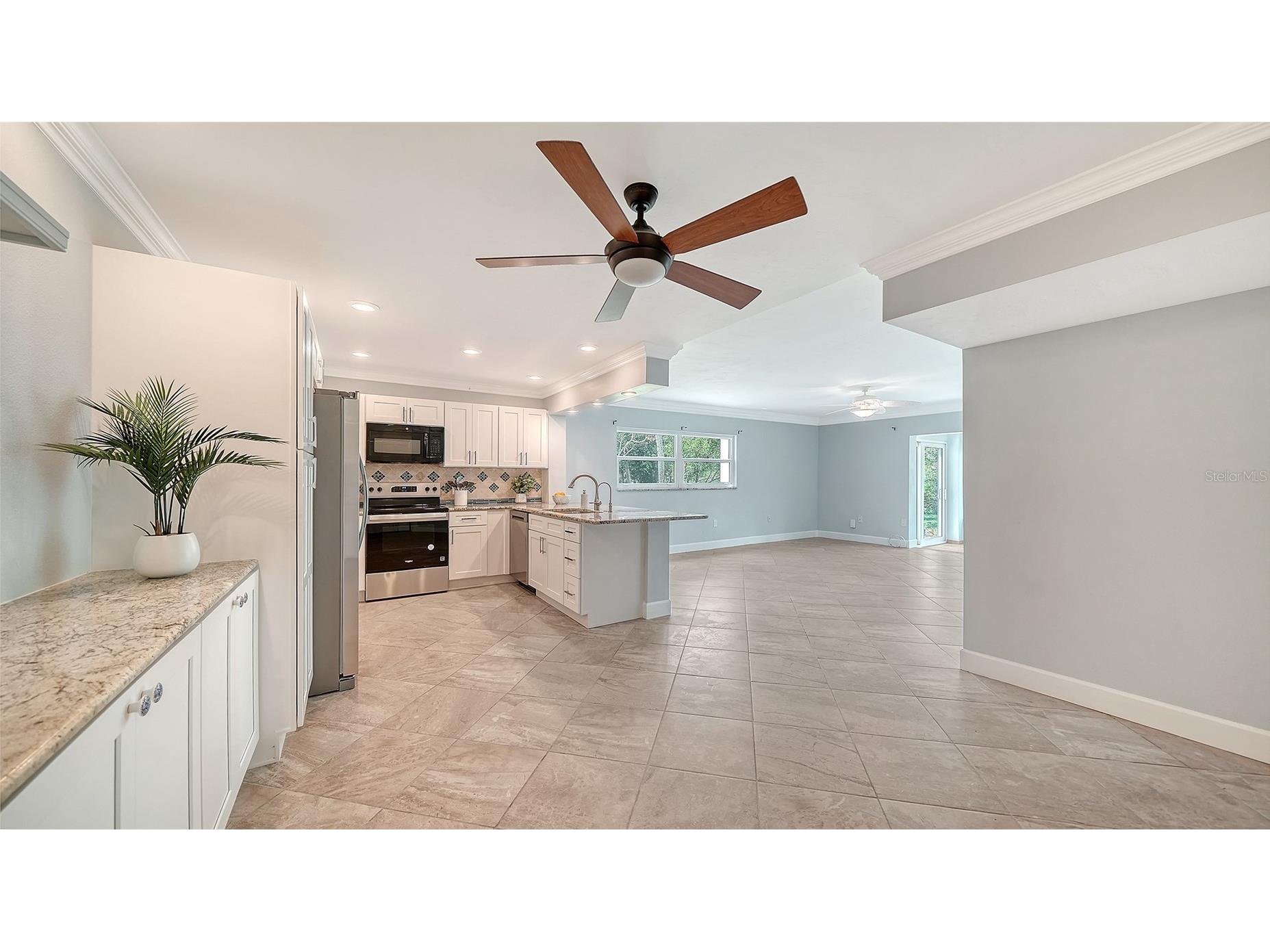 225 Hourglass Way #106 Sarasota FL 34242 - GULF OF AMERICA A4683200 image7