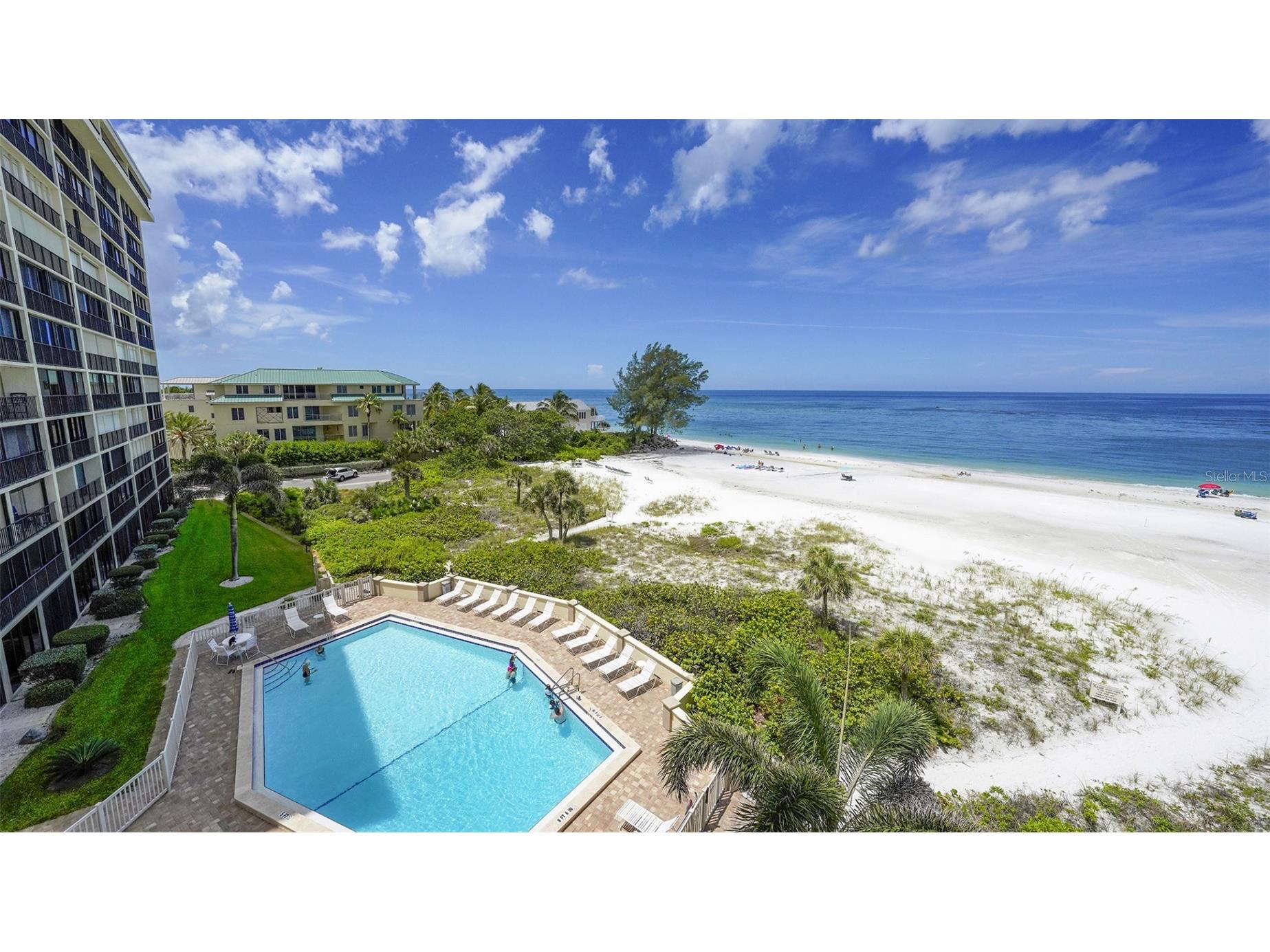 225 Hourglass Way #303 Sarasota FL 34242 TB8489788 image2