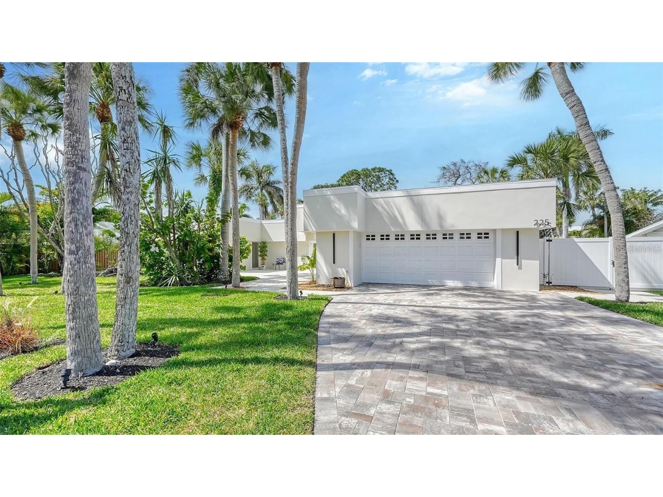 225 N Blvd Of The Presidents Sarasota FL 34236 N6139569 image1