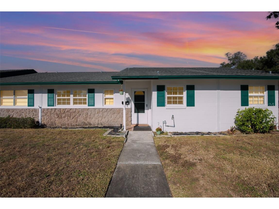 225 N Hill Avenue #60 Deland FL 32724 V4939848 image1