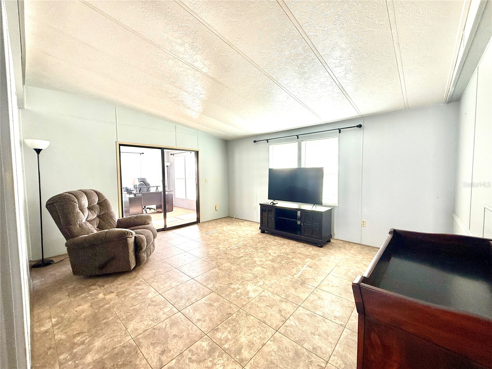 225 N Saint Thomas Circle Apollo Beach FL 33572 TB8479789 image2