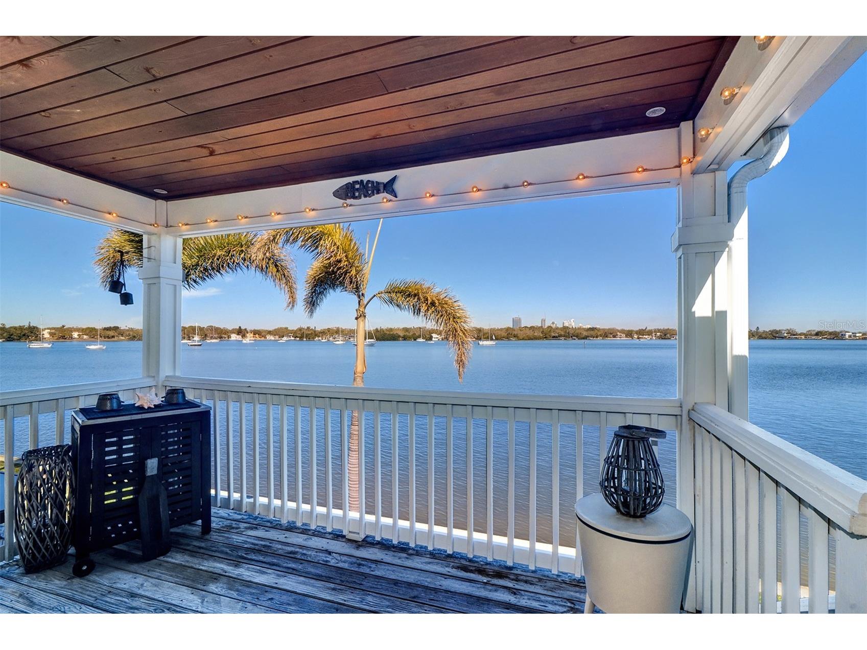 225 Pompano Drive SE #C Saint Petersburg FL 33705 - BIG BAYOU AND TAMPA BAY TB8514326 image1
