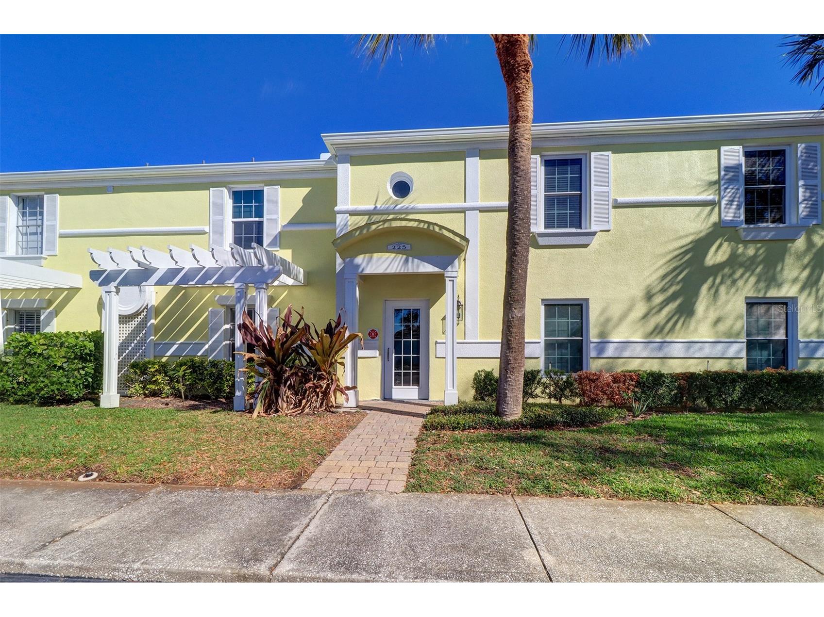 225 Pompano Drive SE #C Saint Petersburg FL 33705 - BIG BAYOU AND TAMPA BAY TB8514326 image2