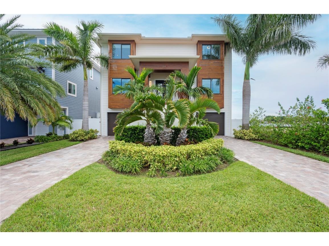 225 Punta Vista Drive Saint Pete Beach FL 33706 - BOCAL CIEGA BAY U8180366 image1