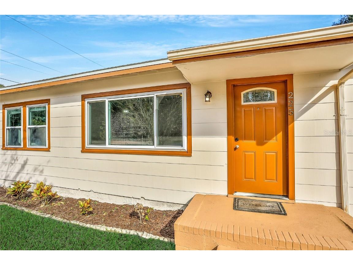 225 S Ridgewood Avenue Ormond Beach FL 32174 V4921978 image1