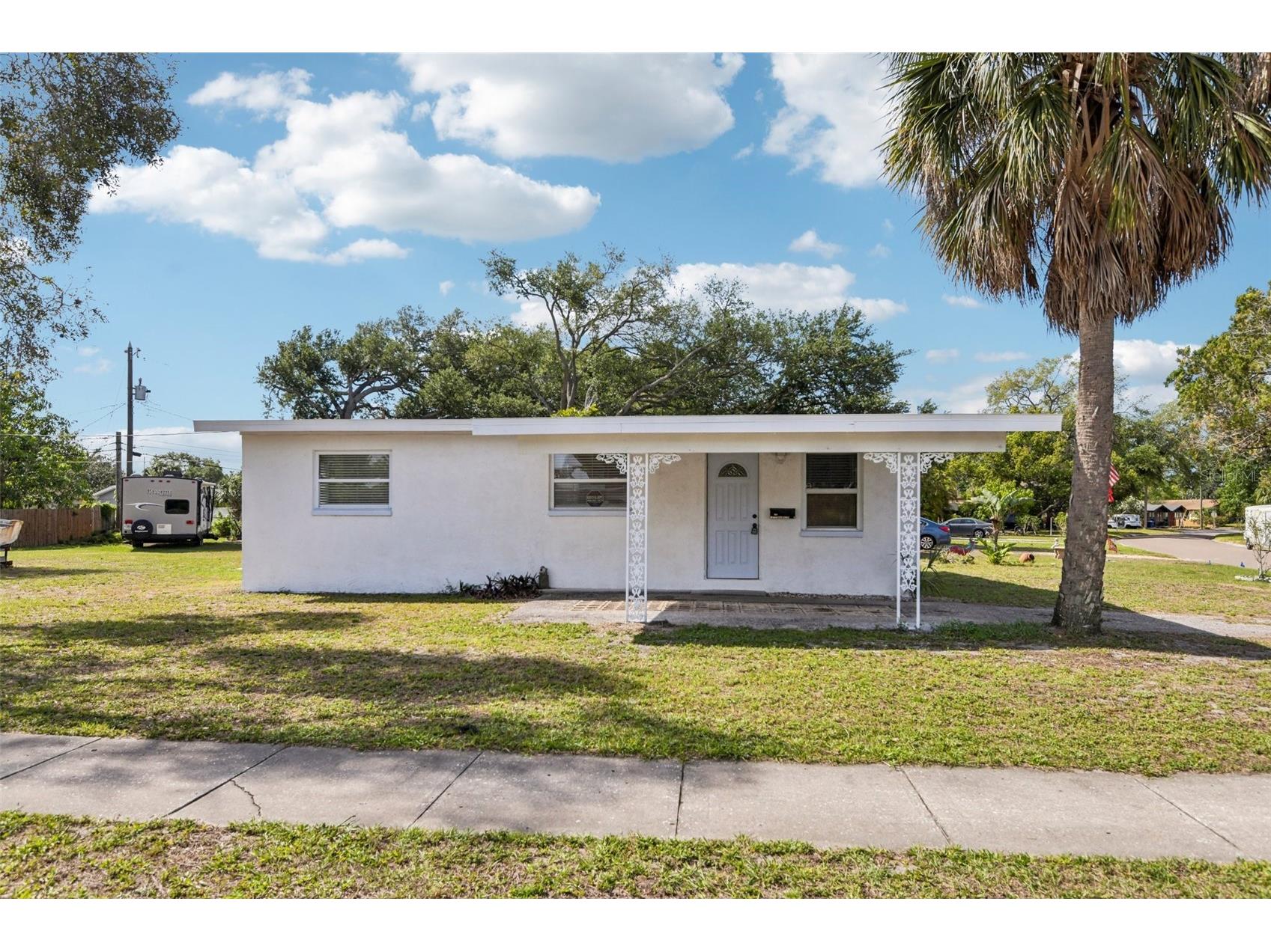 225 SE Jefferson Circle N Saint Petersburg FL 33703 TB8497381 image1