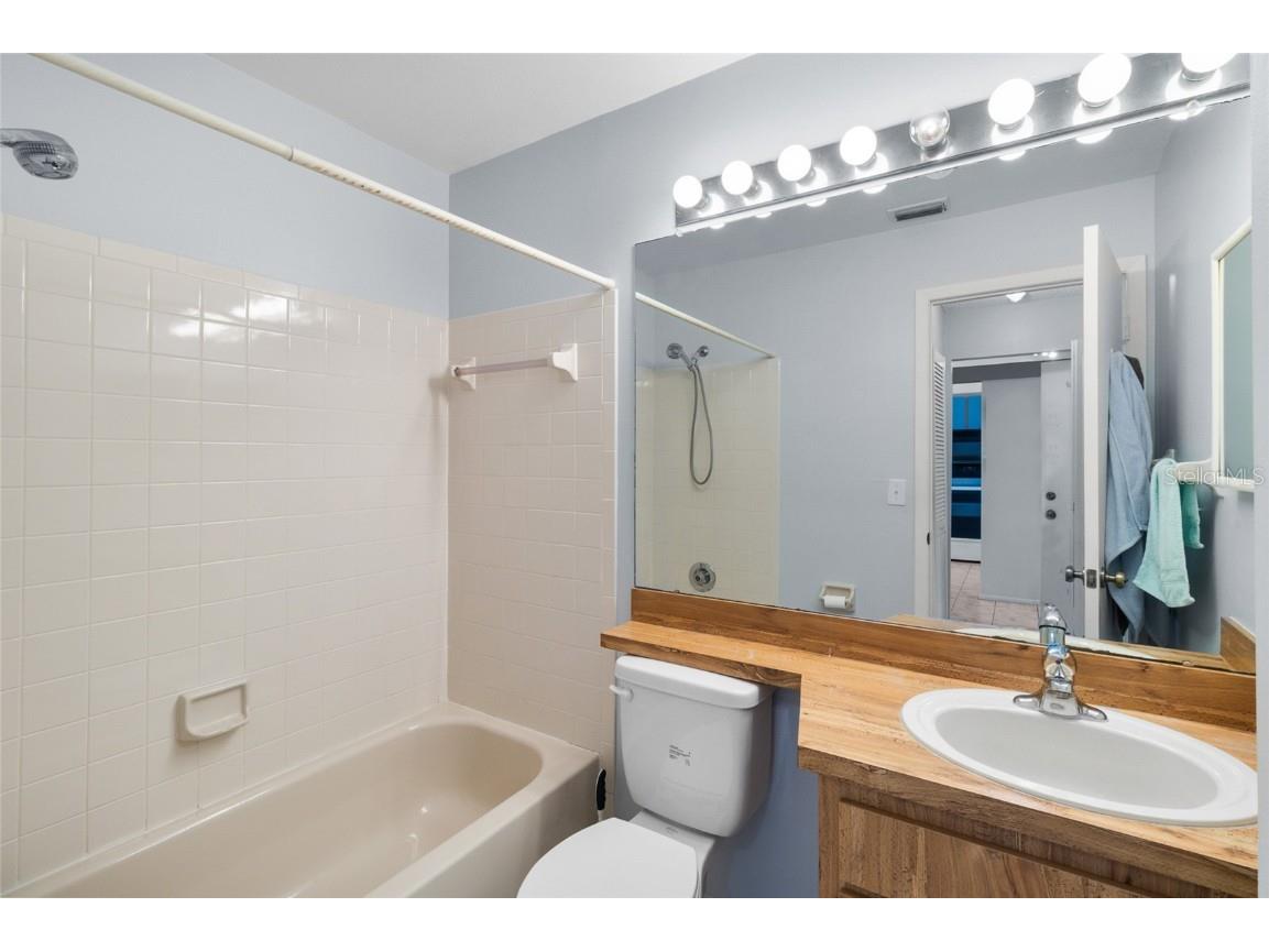 225 Sun Vista Court S Treasure Island FL 33706 TB8461294 image17