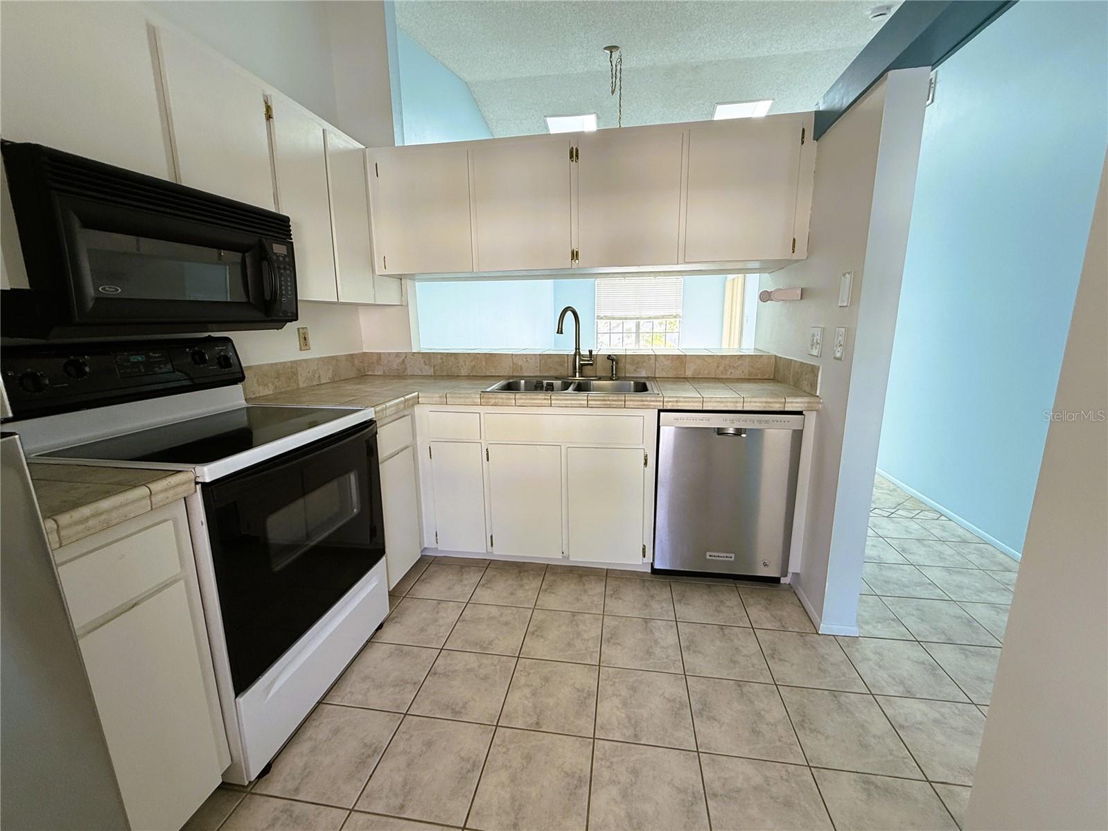 225 Sun Vista Court S Treasure Island FL 33706 TB8506792 image8