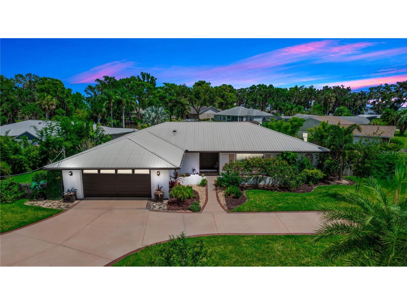 225 Temple Circle Eustis FL 32726 - LAKE EUSTIS CANAL O6315968 image1